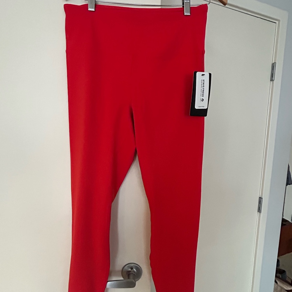NWT 90 Degree Vibrant Red Leggings